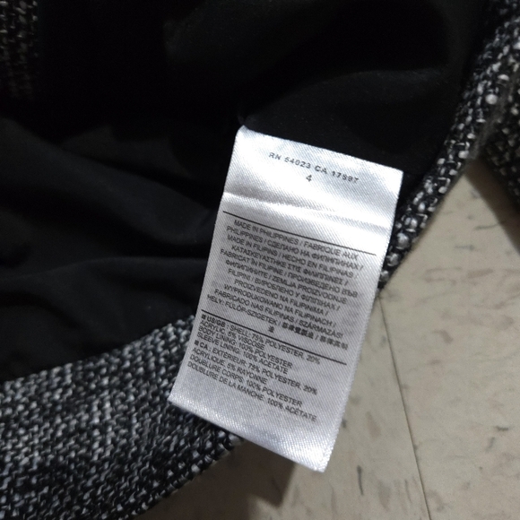 Banana Republic | Women's Black Tweed Jacket asymmetrical zipper & pleather trim - Picture 9 of 11